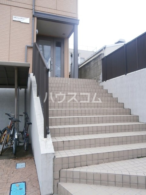 19/28 エントランス