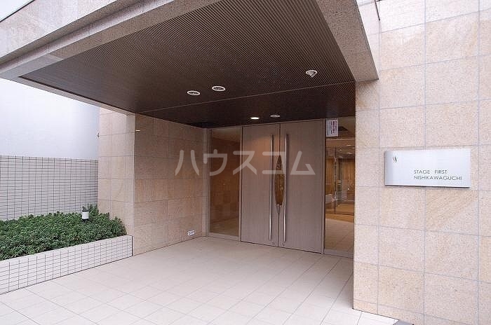 3/8 エントランス