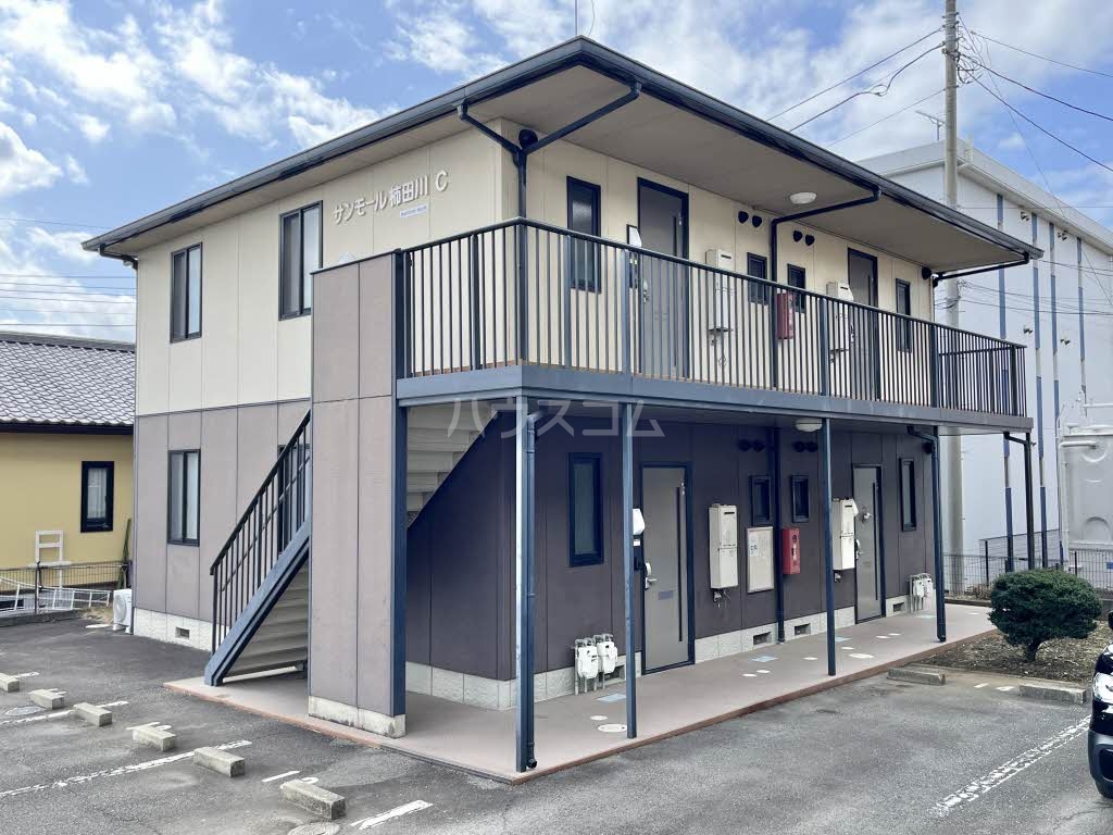 2/3 駐車場