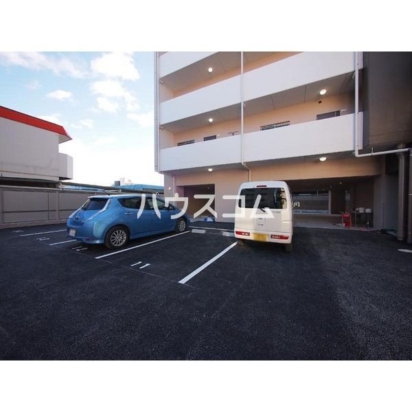16/23 駐車場