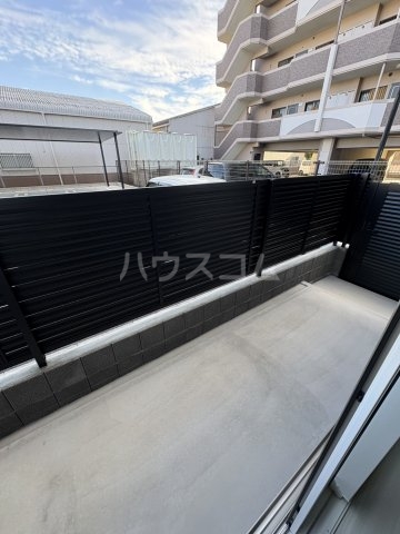 13/20 バルコニー
