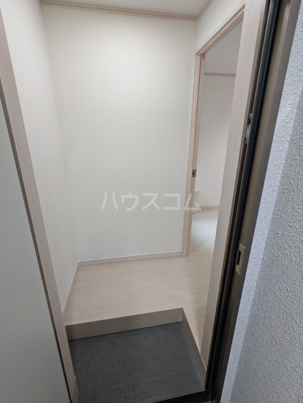 20/21 エントランス
