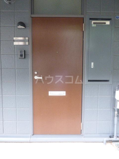 16/20 エントランス