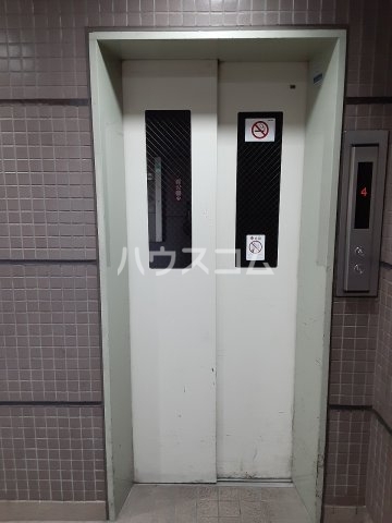 4/5 エントランス