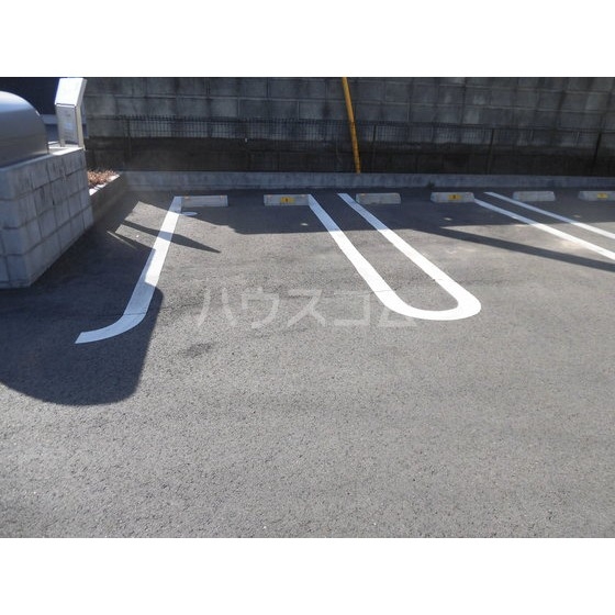 2/4 駐車場