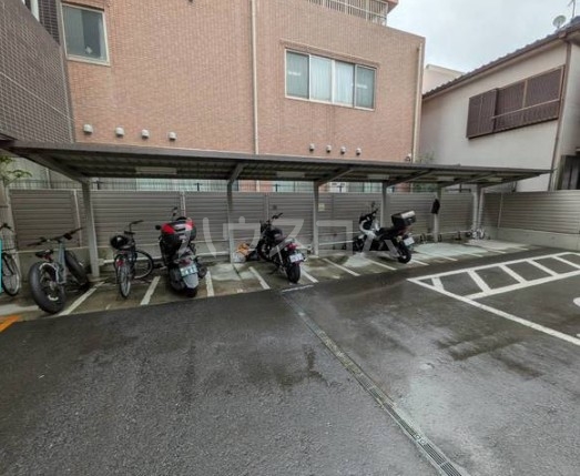 21/22 駐車場