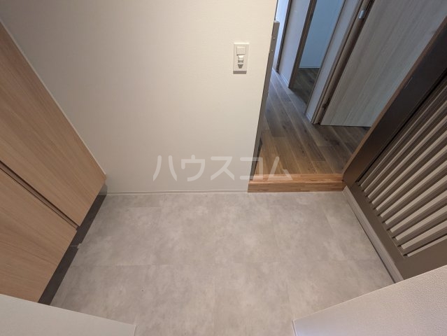 13/30 玄関