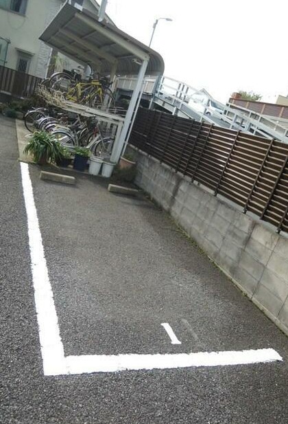 23/23 駐車場