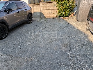 28/30 駐車場