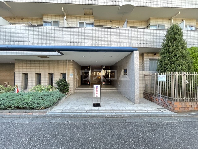 2/4 エントランス