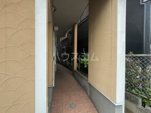 22/26 エントランス