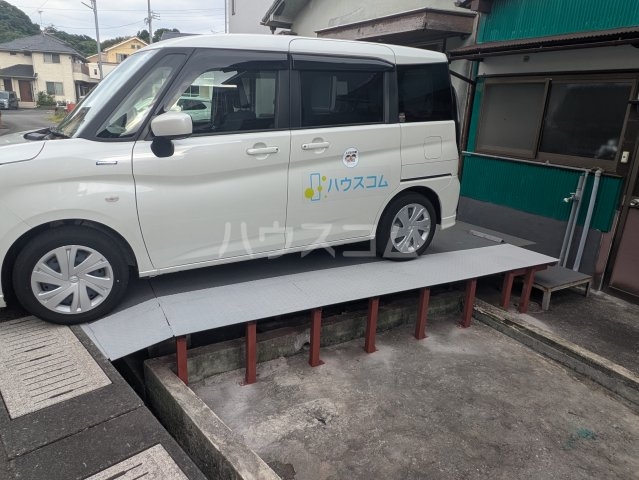 25/25 駐車場