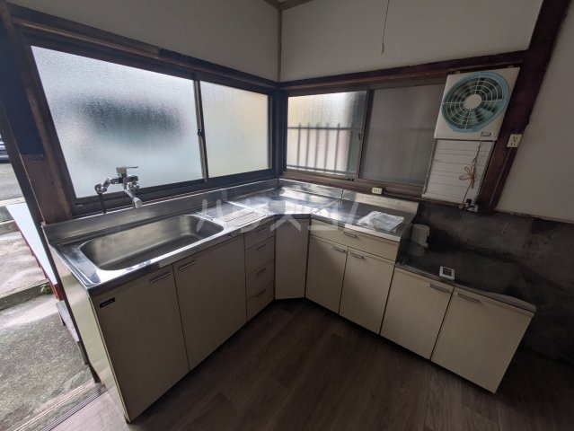 14/25 キッチン