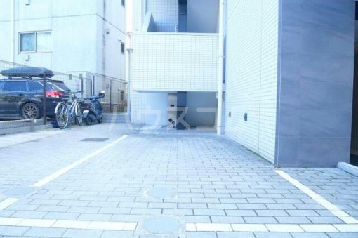 20/30 駐車場