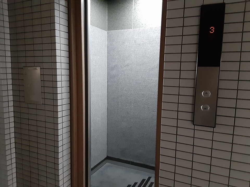 3/5 エントランス