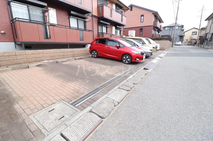 16/17 駐車場