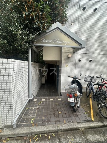 23/30 エントランス