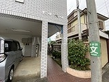 21/30 エントランス
