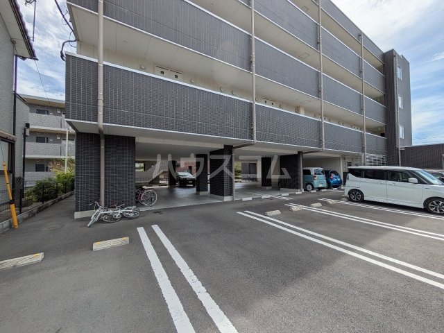 2/10 駐車場