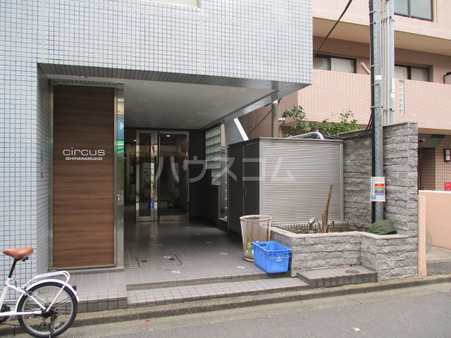 21/24 エントランス