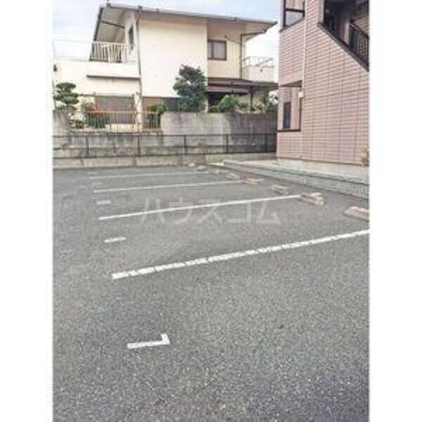 15/16 駐車場