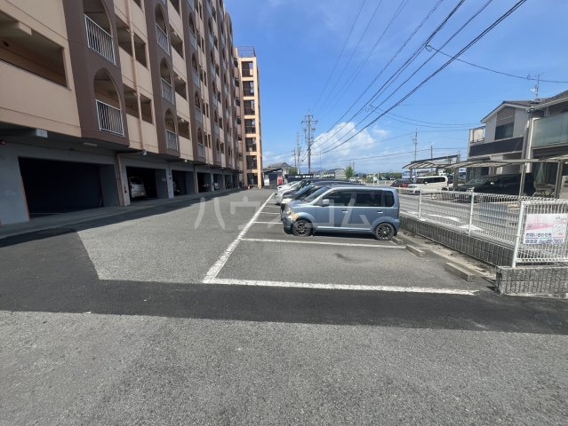 19/28 駐車場
