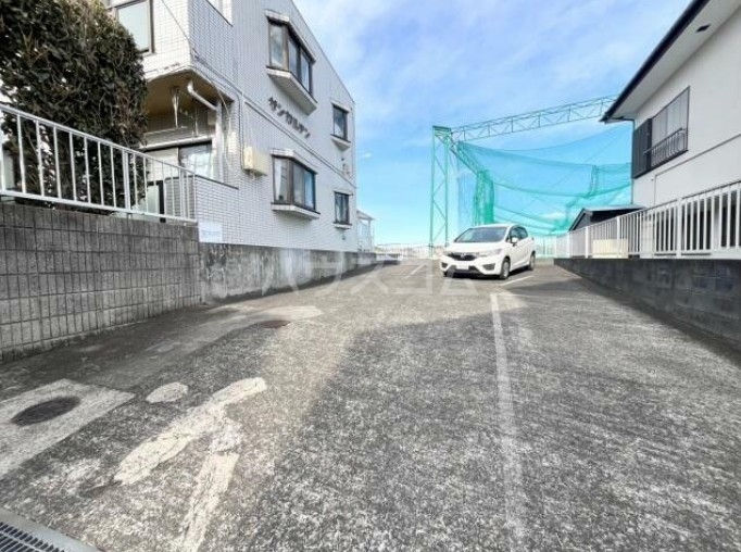19/26 駐車場