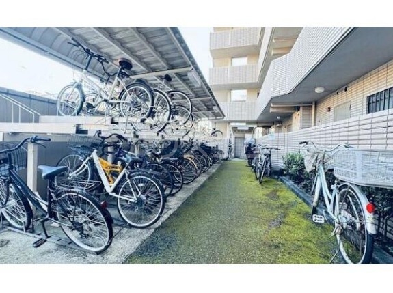 16/26 駐車場
