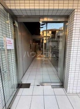 2/2 エントランス