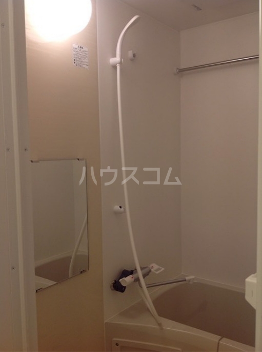 13/20 浴室