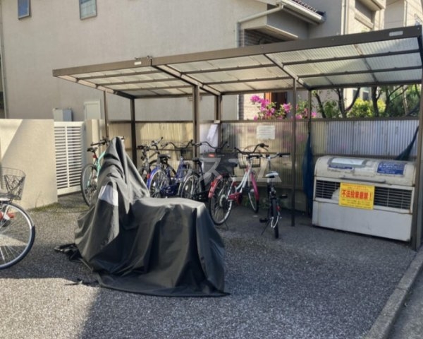 2/3 駐車場