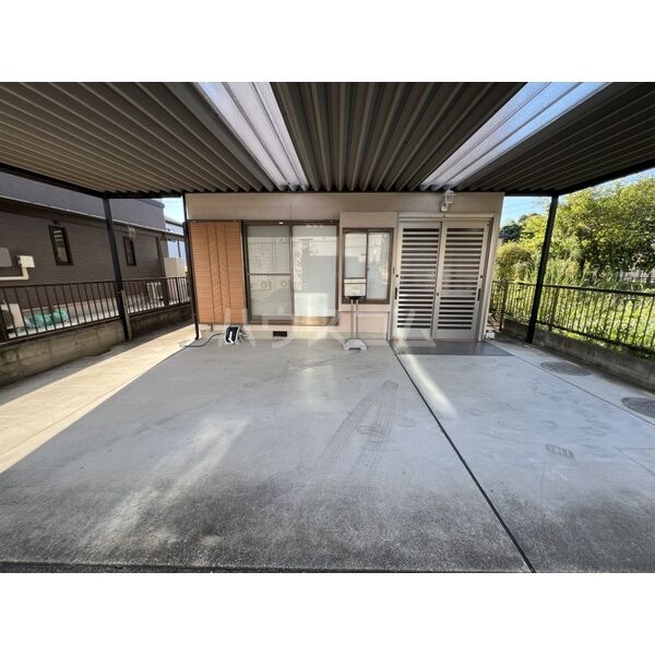 22/30 駐車場
