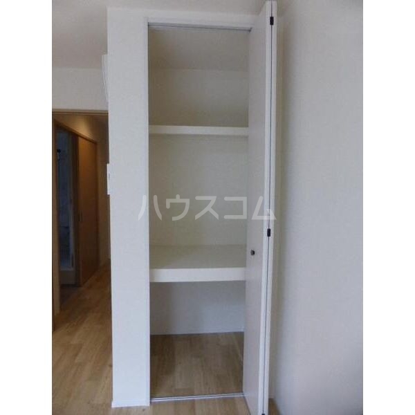 24/30 エントランス