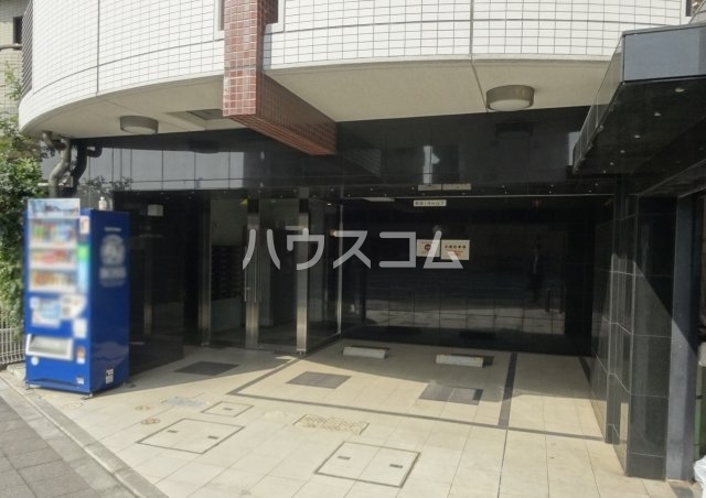 17/19 エントランス