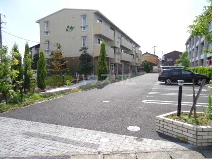 18/26 駐車場