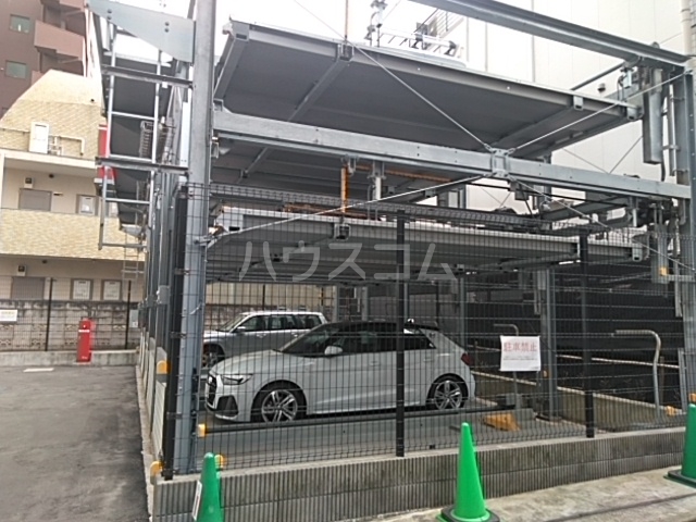 28/30 駐車場