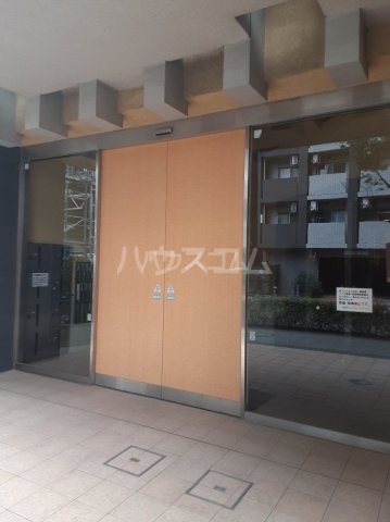 1/1 エントランス
