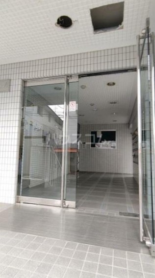 21/28 エントランス