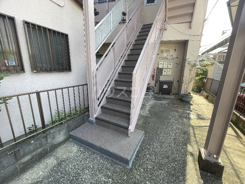 17/18 エントランス
