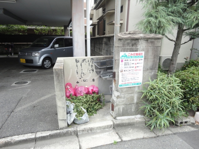 15/21 エントランス