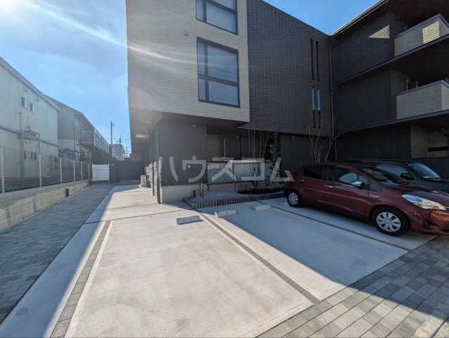 11/20 駐車場