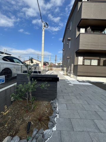 27/30 駐車場