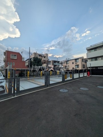 28/30 駐車場