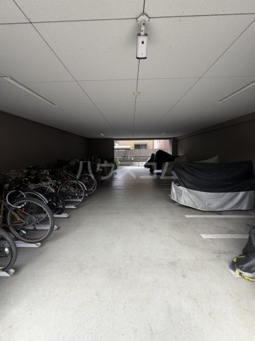 26/30 駐車場