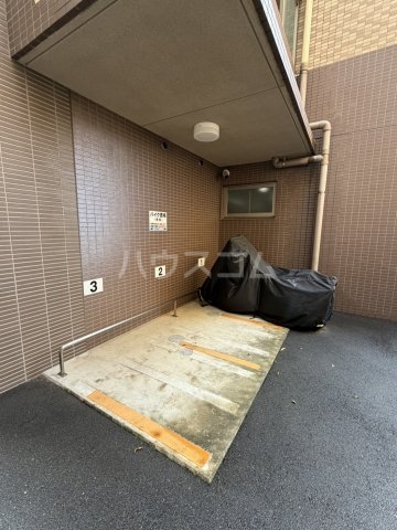2/3 駐車場