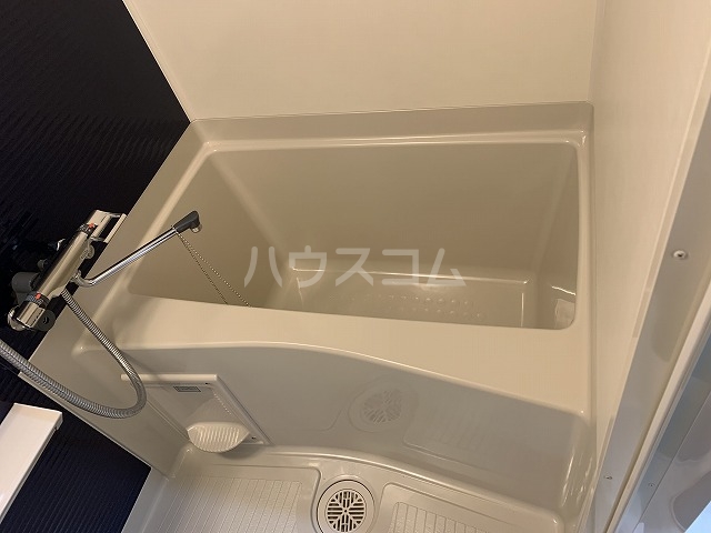 13/30 浴室