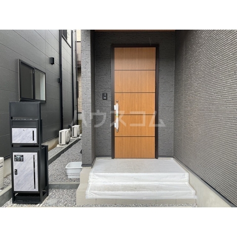 2/4 エントランス