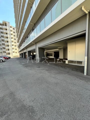 13/13 駐車場