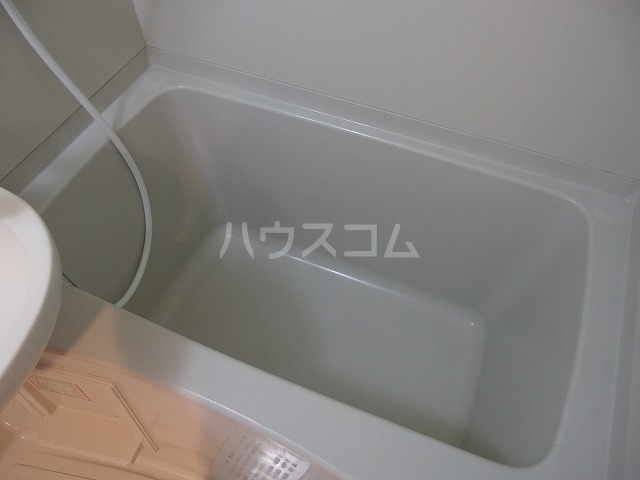 13/30 浴室