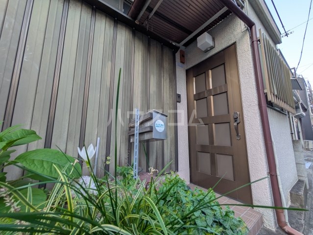2/5 エントランス